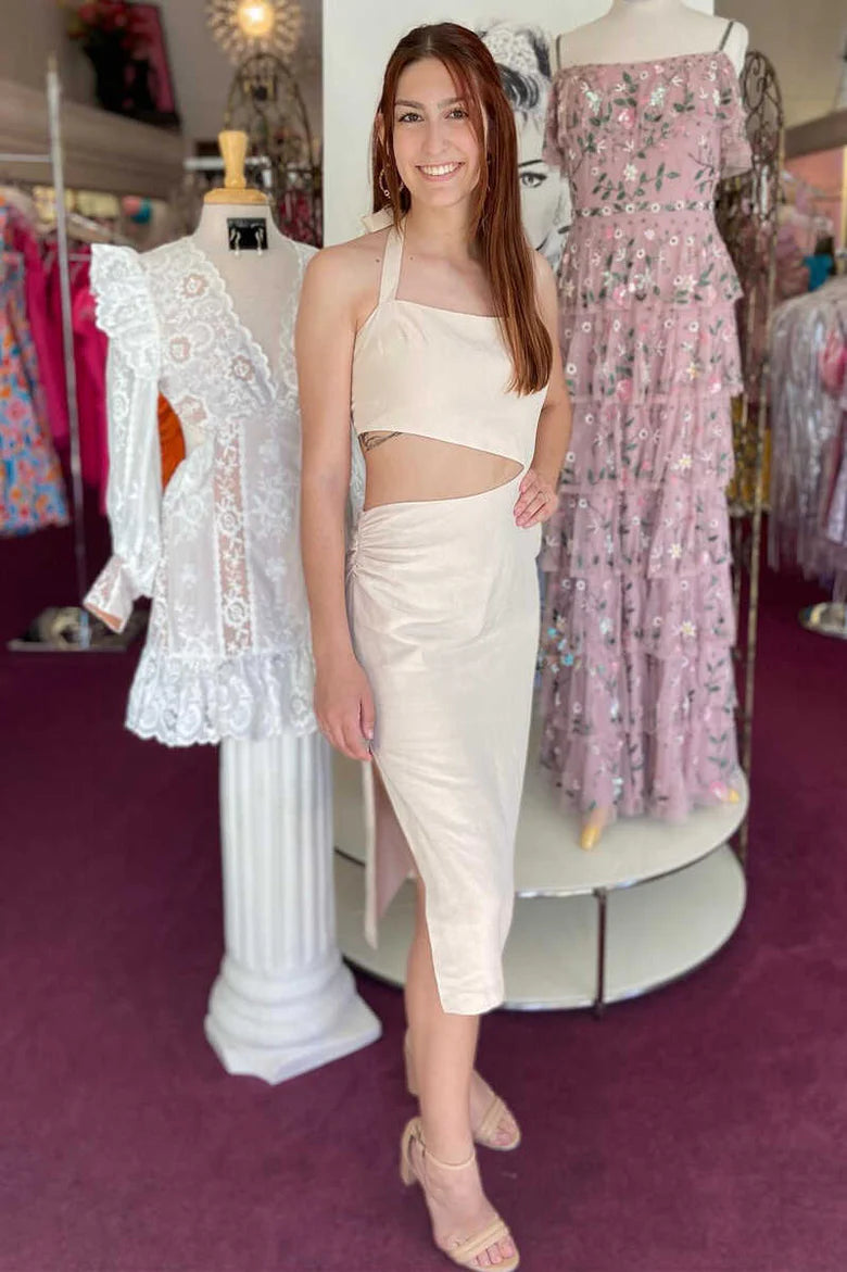 Vestido de fiesta de bienvenida con escote halter y abertura